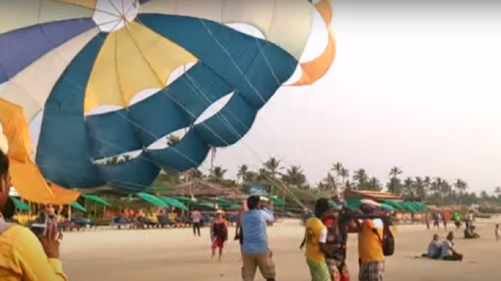 Parasailing in Colva beach in South Goa